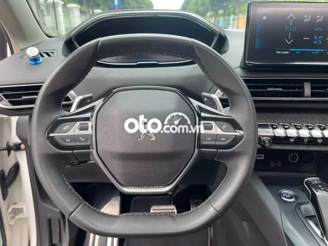 Peugeot 5008 2022 AL 1.6 AT - 30,000 km siêu đẹp.