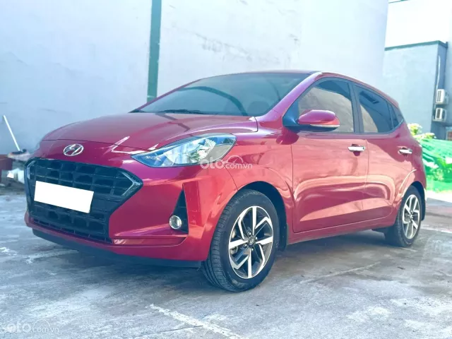 Đẹp miễn bàn