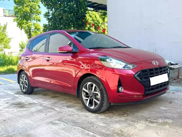Đẹp miễn bàn