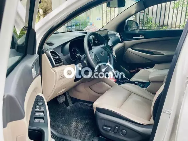 Hyundai Tucson 2021 2.0 Tiêu chuẩn - 72000 km
