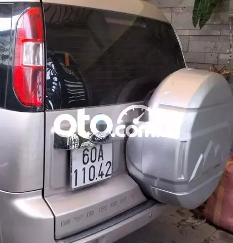 Ford Everest 2013 2.5L 4x2 MT - 202000 km