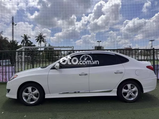 Hyundai Avante 2012 1.6 AT - 14560 km