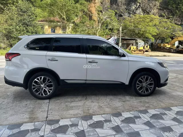 Mitsubishi Outlander 2018 tại Nghệ An