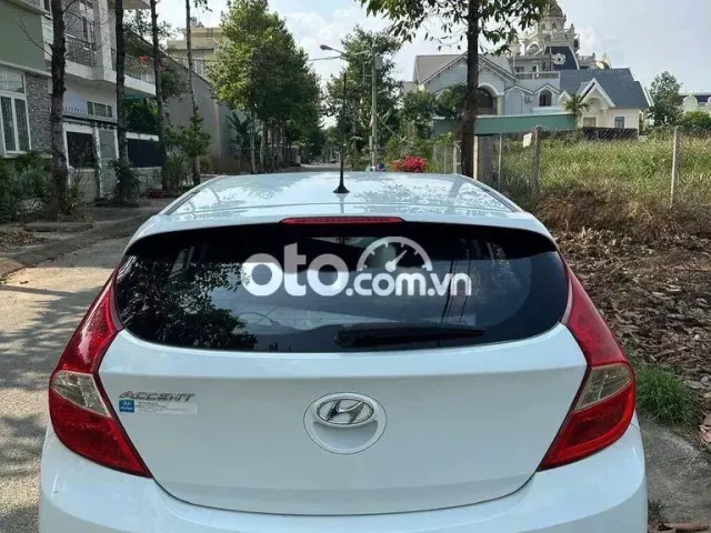Hyundai Accent 2014 1.4 AT Hatchback - 67000 km