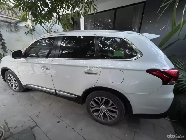 Mitsubishi Outlander 2018 tại Nghệ An