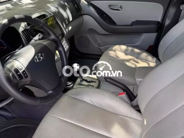 Hyundai Avante 2012 1.6 AT - 14560 km