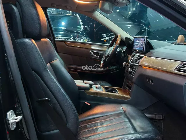 Chiếc xe keng & chất