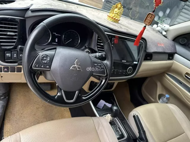 Mitsubishi Outlander 2018 tại Nghệ An