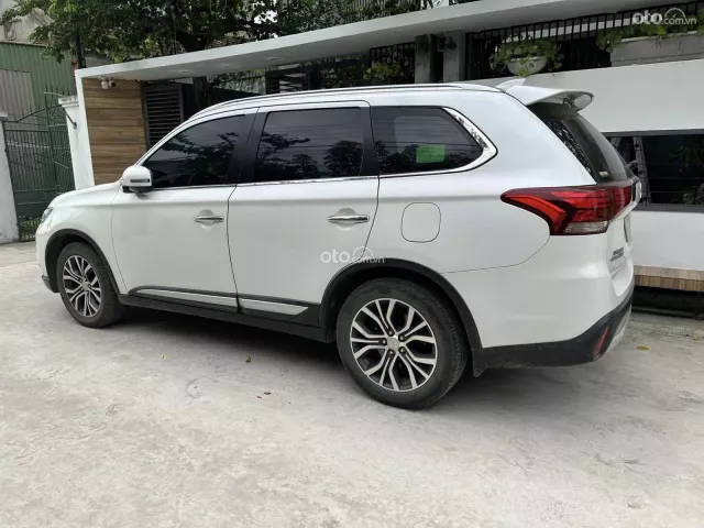 Mitsubishi Outlander 2018 tại Nghệ An