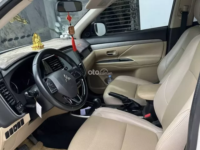 Mitsubishi Outlander 2018 tại Nghệ An