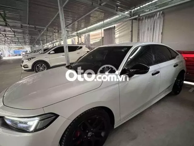 2023 RS 1.5 AT - 9200 km