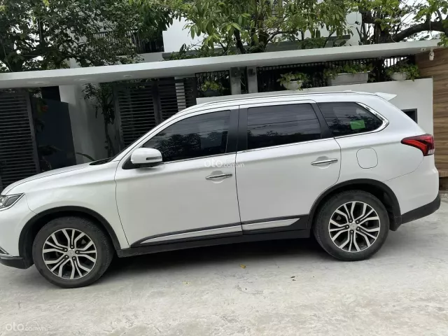 Mitsubishi Outlander 2018 tại Nghệ An