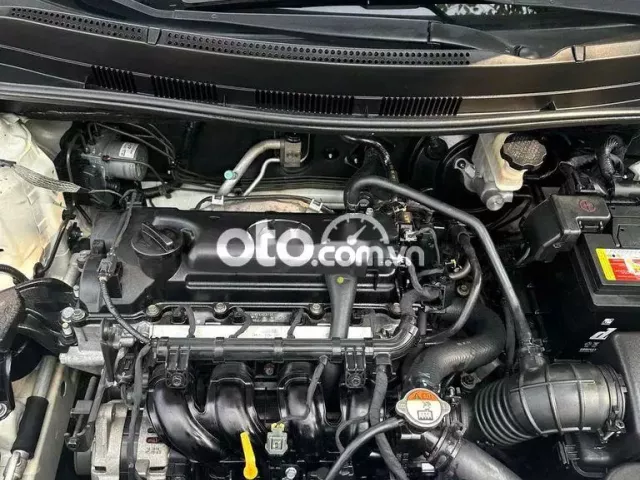 Hyundai Accent 2014 1.4 AT Hatchback - 67000 km