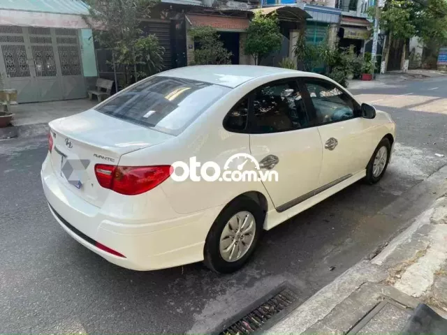 Ô tô Avante MT1.6 2011