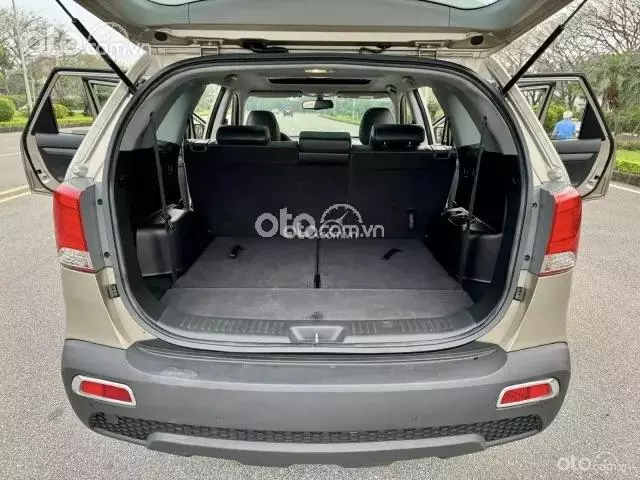 Kia soren to 7 chỗ bao đâm đụng bao ngập nước giá êm