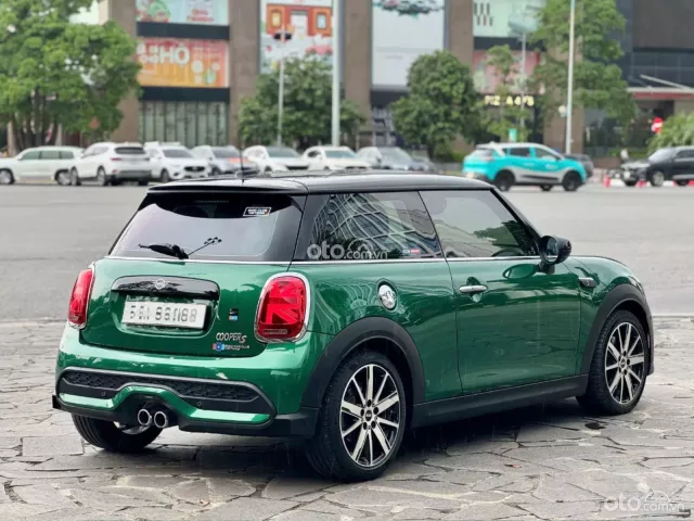 Xe dán PPF hơn 100 triệu bảo vệ sơn nguyên bả