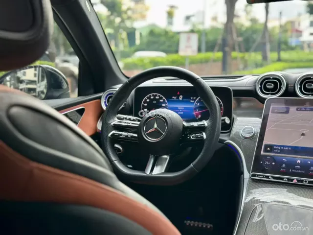 Xe còn bảo hành 2027