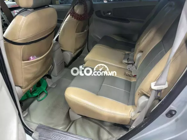 Toyota Innova 2014 2.0G - 65000 km