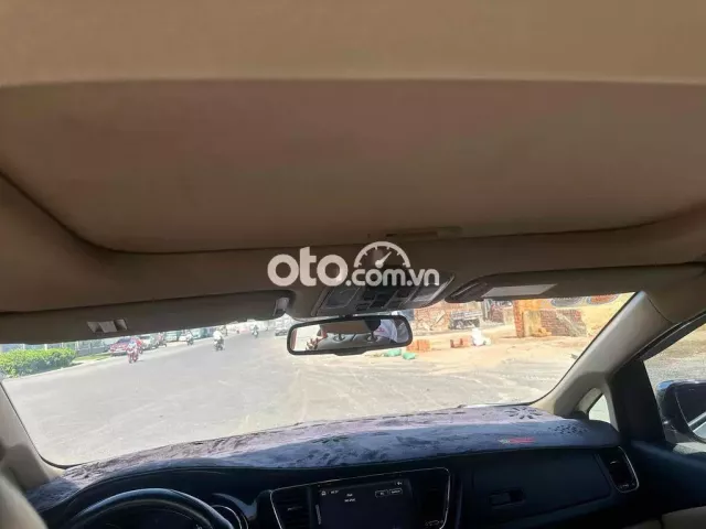 Kia Sedona 2016 2.2L DATH - 120000 km