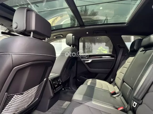 Phiên bản Rline mẫu mới sang trọng đẳng cấp ưu đãi 3 năm bảo dưỡng miễn phí