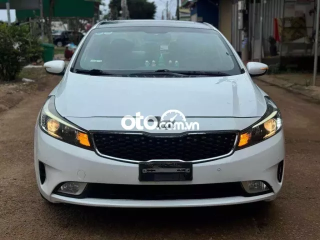 Kia Cerato 2017 1.6 AT - 98000 km