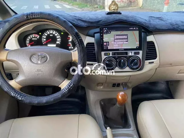 Toyota Innova 2006 G số sàn