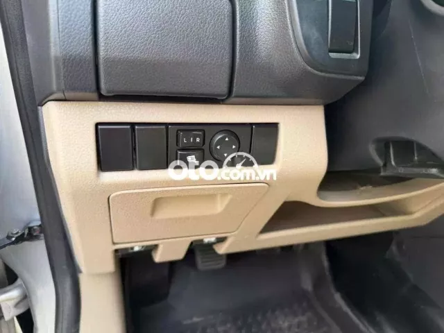 ISUZU MU-X B7 máy dầu 1.9 Turbo số sàn 2019