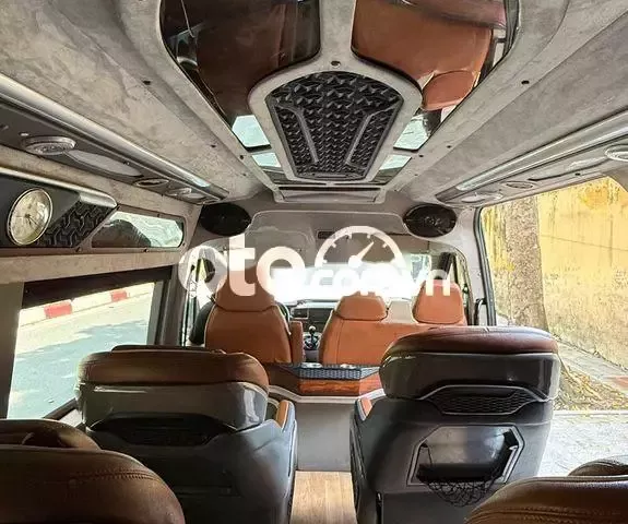 Ford Transit 2018 Limousine - 300000 km