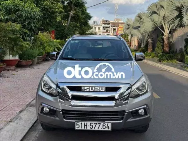 ISUZU MU-X B7 máy dầu 1.9 Turbo số sàn 2019