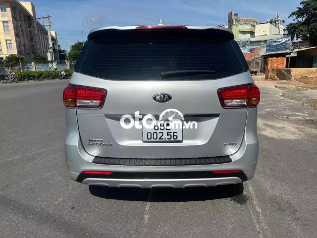 Kia Sedona 2016 2.2L DATH - 120000 km