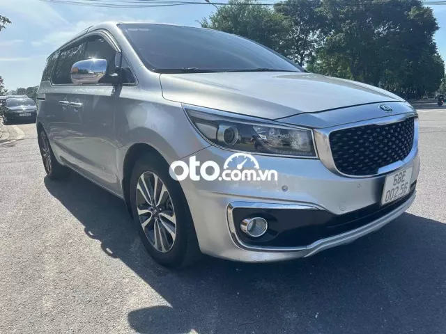 Kia Sedona 2016 2.2L DATH - 120000 km