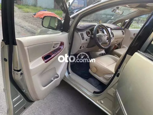 Toyota Innova 2006 G số sàn