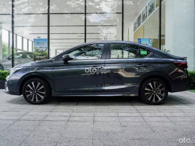 Giao Ngay giảm 100% thuế + Bảo hiểm + PHụ kiện cao cấp