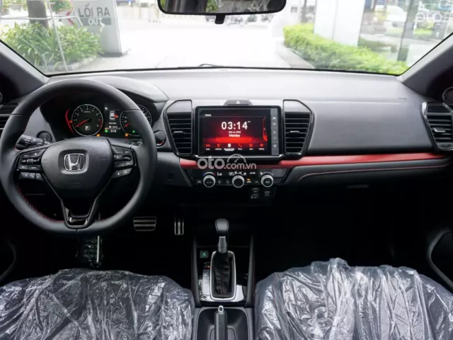 Giao Ngay giảm 100% thuế + Bảo hiểm + PHụ kiện cao cấp