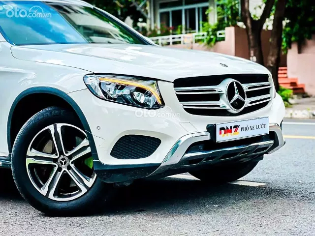 Model 2018, màu TRẮNG sang trọng – FULL OPTION