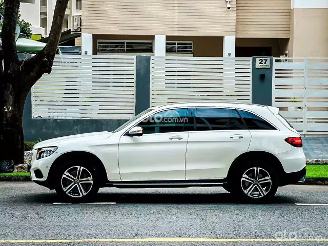 Model 2018, màu TRẮNG sang trọng – FULL OPTION