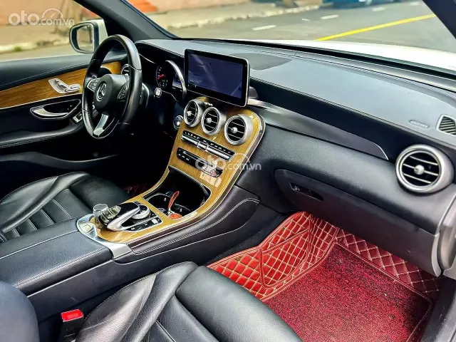 Model 2018, màu TRẮNG sang trọng – FULL OPTION