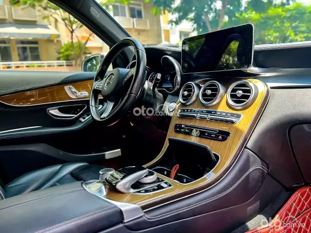 Model 2018, màu TRẮNG sang trọng – FULL OPTION