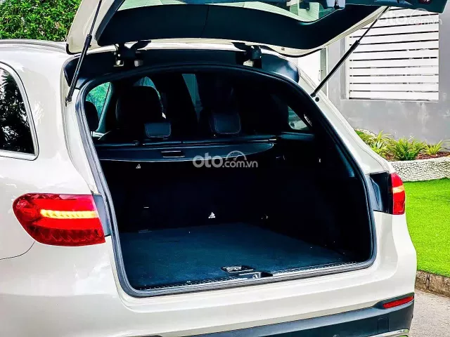 Model 2018, màu TRẮNG sang trọng – FULL OPTION