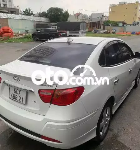 HYUNDAI AVANTE 2011 , số tự động , động cơ 1.6