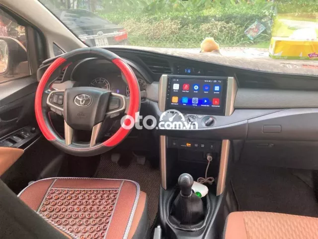 BÁN INNOVA cuối 2019E MÀU BẠC ZIN XE NHÀ: 398 TR