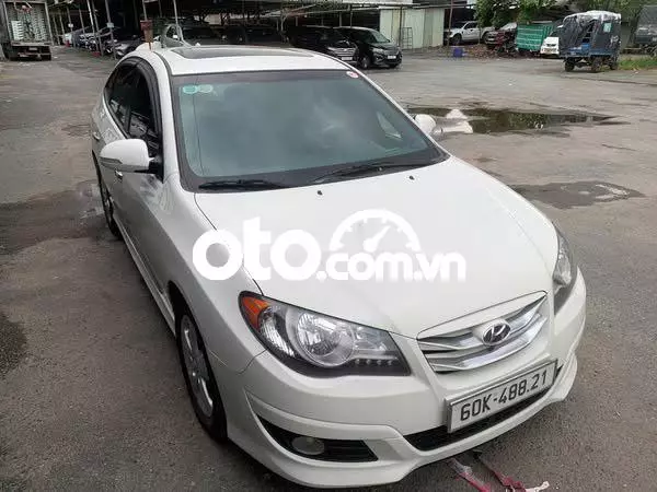 HYUNDAI AVANTE 2011 , số tự động , động cơ 1.6