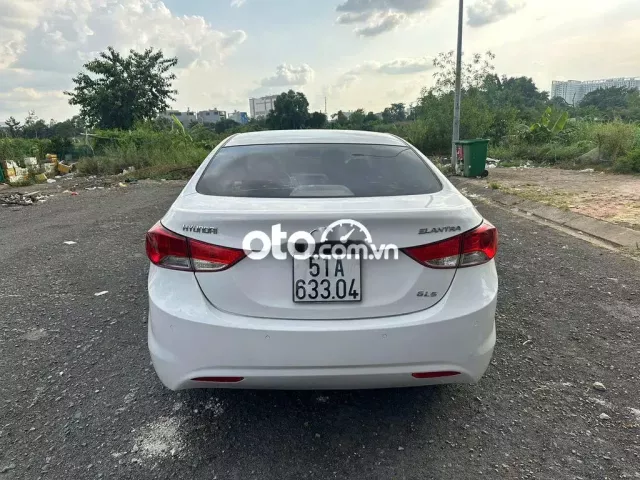 Hyundai Elantra 2013 1.8AT che mưa che gió