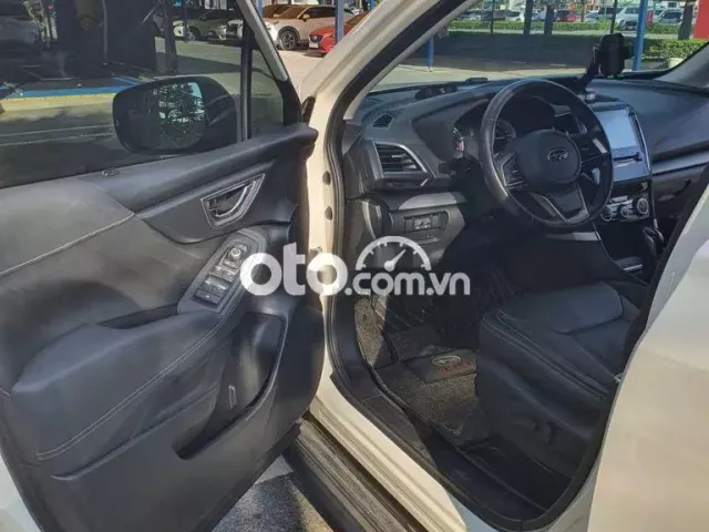 Subaru Forester 2020 2.0i-L - 30000 km