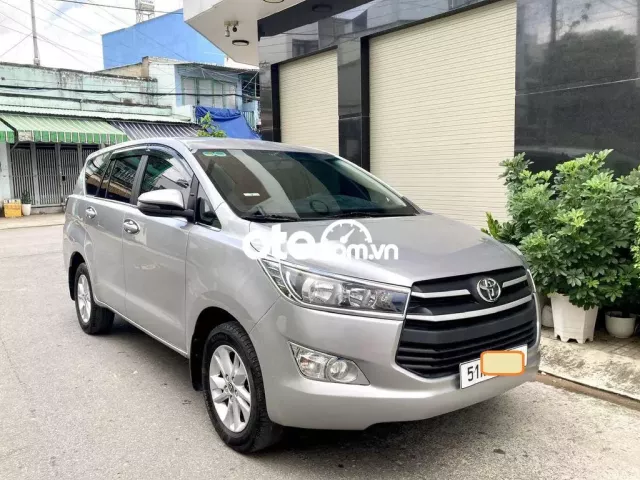 BÁN INNOVA cuối 2019E MÀU BẠC ZIN XE NHÀ: 398 TR