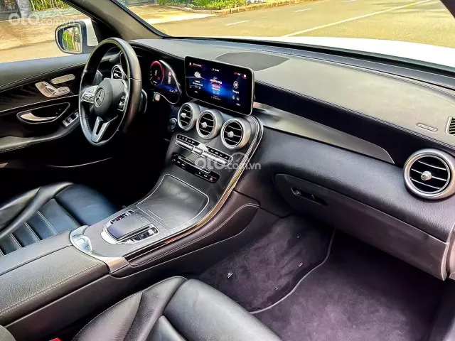 LÊN FORM GLC 300 2021 | GIÁ CHỈ 999 TRIỆU