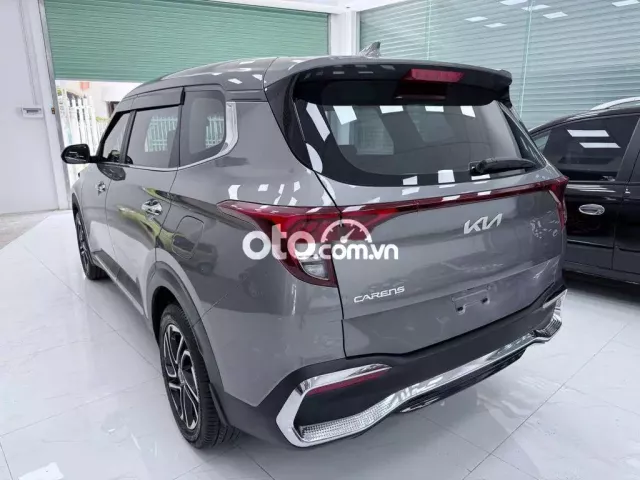 KIA CARENS sx2023 1.5G IVT - 15139 km