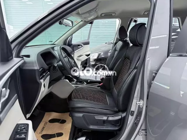 KIA CARENS sx2023 1.5G IVT - 15139 km