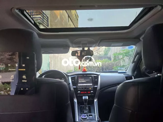 18 1070 2021 4x4 AT Premium - 12 km