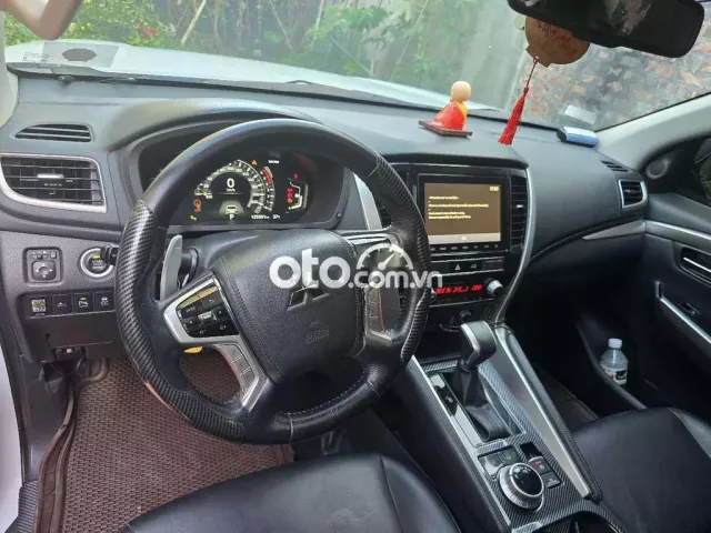 18 1070 2021 4x4 AT Premium - 12 km